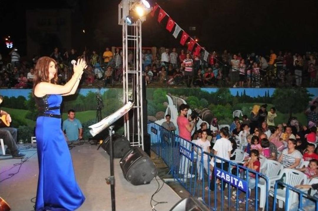 Beylikd&uuml;z&uuml;l&uuml;ler Pop M&uuml;zikle Coştu, Şemmame İle Halay &Ccedil;ekti