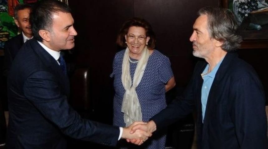 Bakan &Ouml;mer &Ccedil;elik, K&uuml;lt&uuml;r D&uuml;nyasıyla İftarda Bir Araya Geldi