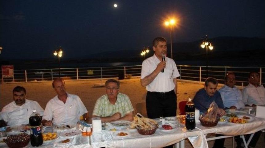 Suşehri Belediye Başkanı Y&uuml;ksel Belediye Personeli İle İftarda Buluştu