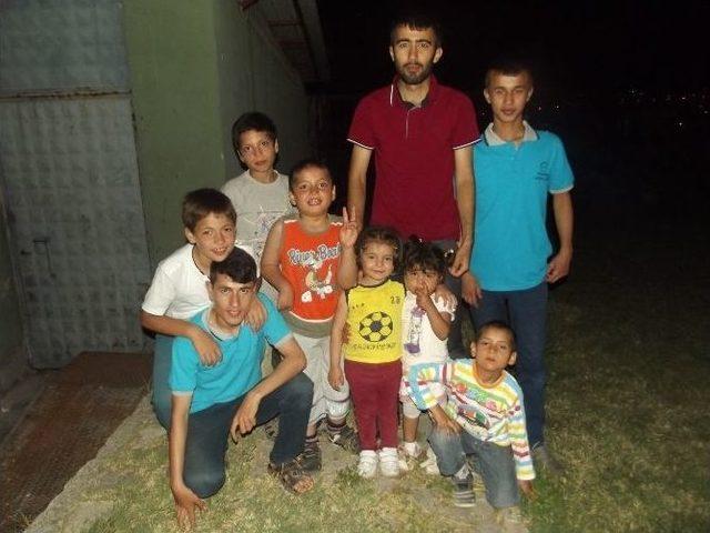 M&uuml;ft&uuml;l&uuml;kten Suriyelilere İftar 1