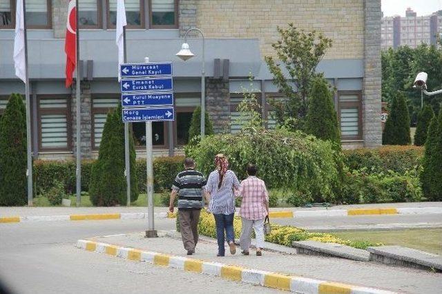 Patlamada Hayatını Kaybedenlerin Yakınları Adli Tıp Kurumu&rsquo;nda Bekliyor 1