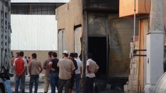 Akaryakıt Deposunda Yangın &Ccedil;ıktı: İki Yaralı 1