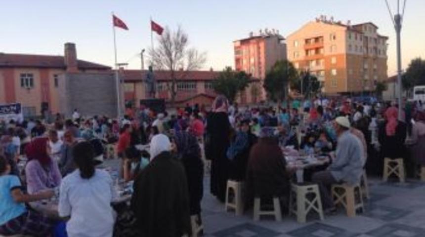 Karapınar'da 'D&uuml;nya Yetimler G&uuml;n&uuml;' Etkinliği