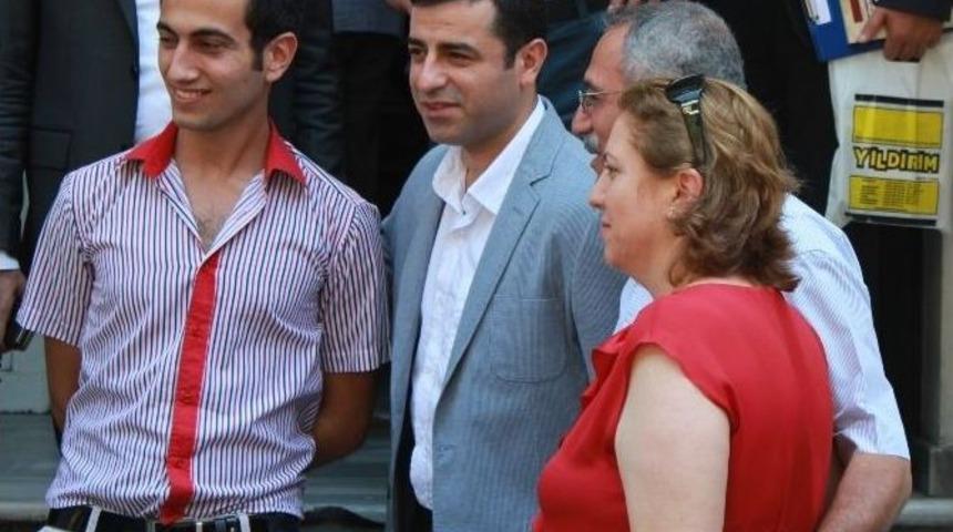 Cumhurbaşkanı Adayı Demirtaş: &ldquo;birlikte Yaşayacaksak, Tek Bir Dili Ve İnancı Bile Dışlayamayız&rdquo;