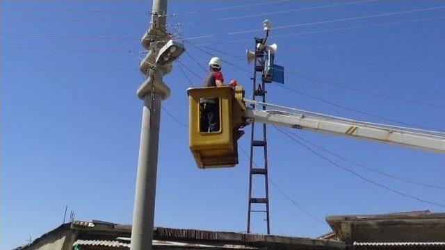 Kulp’ta Sokak Aydınlatma Lambaları Yenileniyor