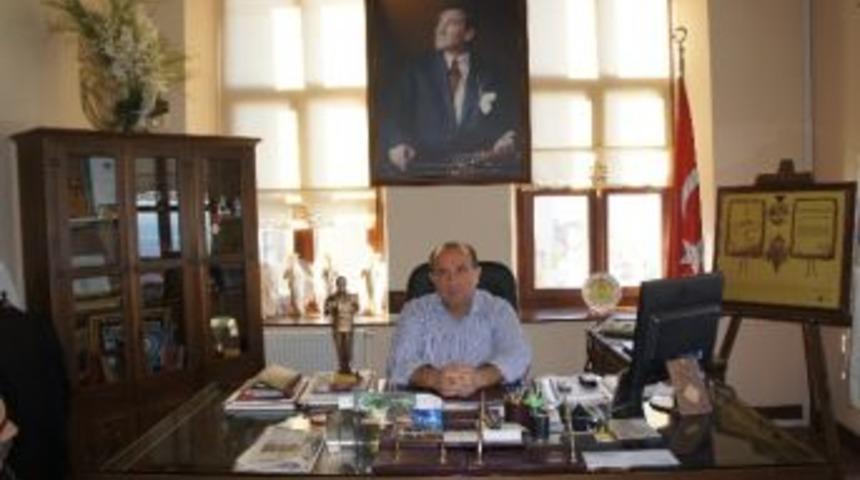 &Uuml;nl&uuml; Sanat&ccedil;ılar İnebolu&rsquo;da Sahne Alacak