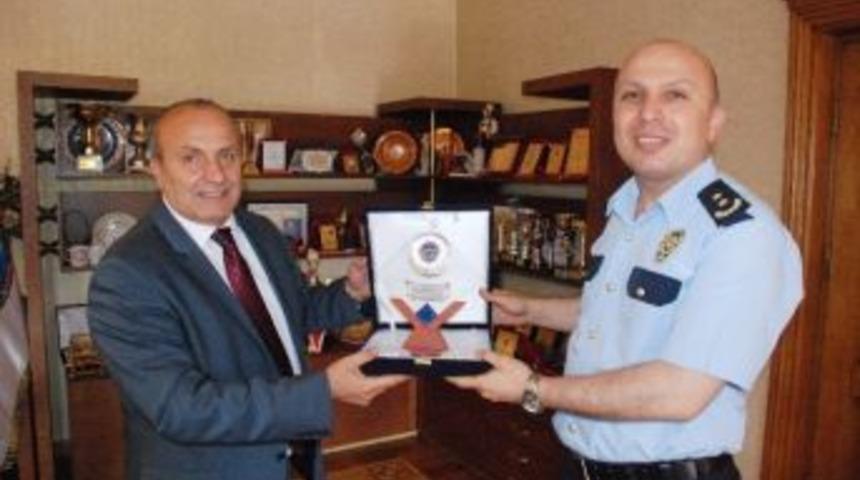 H&uuml;seyin Arslan&rsquo;dan Mermer&rsquo;e Plaket