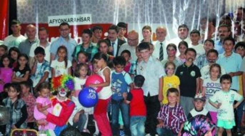 Afyonkahisar&rsquo;da Yetimlerin Y&uuml;z&uuml;n&uuml; G&uuml;ld&uuml;ren İftar