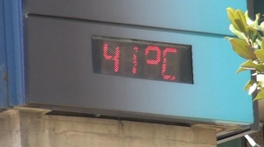 Elazığ&rsquo;da Sıcaklık 41 Dereceye Ulaştı