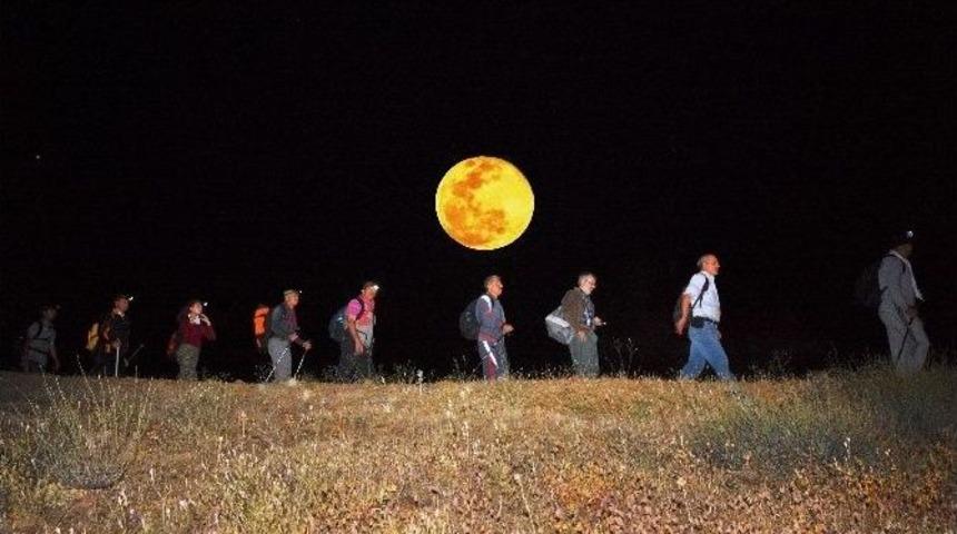 Seydişehirli Dağcılardan Mehtap Y&uuml;r&uuml;y&uuml;ş&uuml;