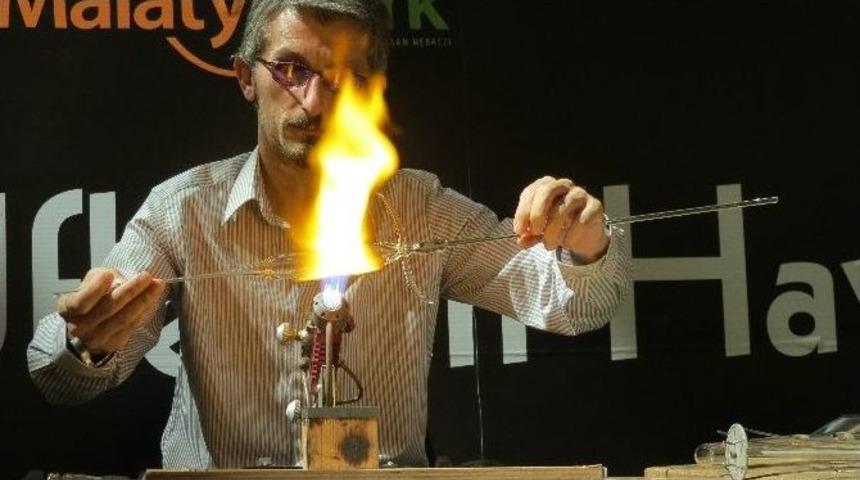 Cam &Uuml;fleme Sanatı G&ouml;sterisi İlgi G&ouml;rd&uuml;