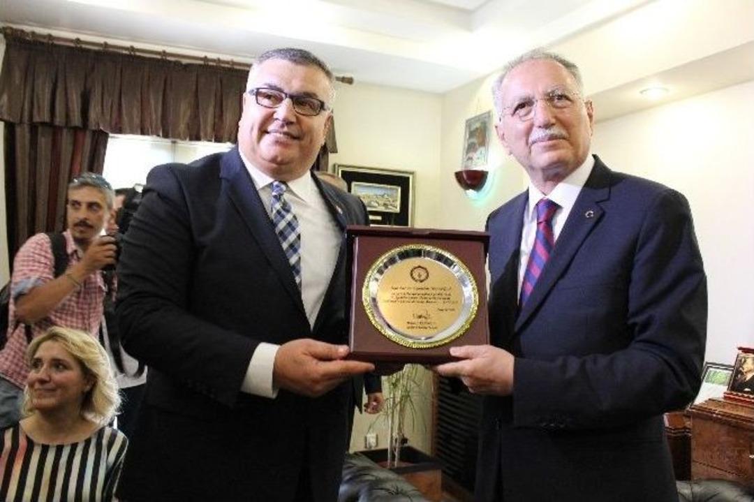 Cumhurbaşkanı Adayı İhsanoğlu: &ldquo;&uuml;lkemizi Selametle Y&ouml;netmek İstiyoruz&rdquo;