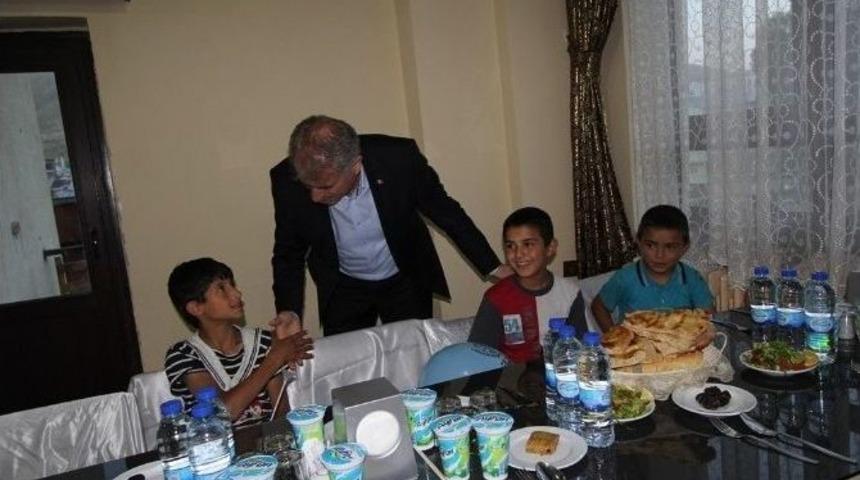 Bayburt Belediyesi Ve İhh&rsquo;dan Kardeşlik İftarı