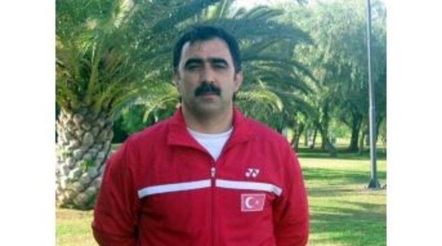 Antren&ouml;r Murat S&ouml;nmez Endonezya'ya Gitti