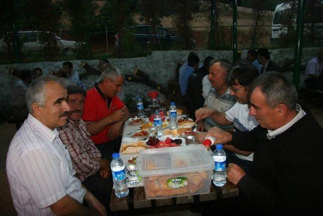 Derbentliler Platformu Üyeleri Iftarda Buluştu