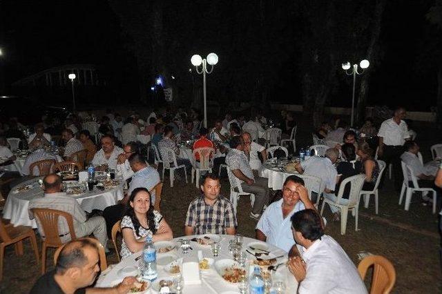 Nazillili Esnaf Odası &Uuml;yeleri İftarda Buluştu 1