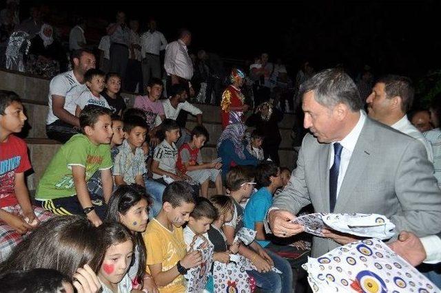 Demirci&rsquo;de Belediye&rsquo;den &Ouml;ks&uuml;z Ve Yetim &Ccedil;ocuklara &Ouml;zel Program 3