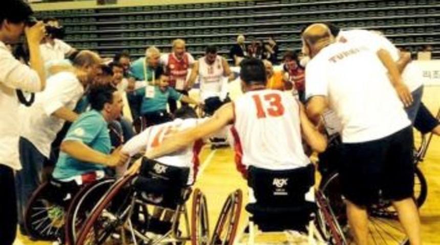 Tekerlekli Sandalye Basketbol Milli Takımı D&uuml;nya &Uuml;&ccedil;&uuml;nc&uuml;s&uuml;