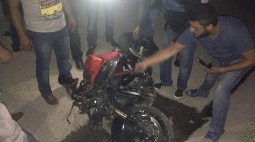 Boz&uuml;y&uuml;k'te Motosiklet Kazası, 1 &Ouml;l&uuml;