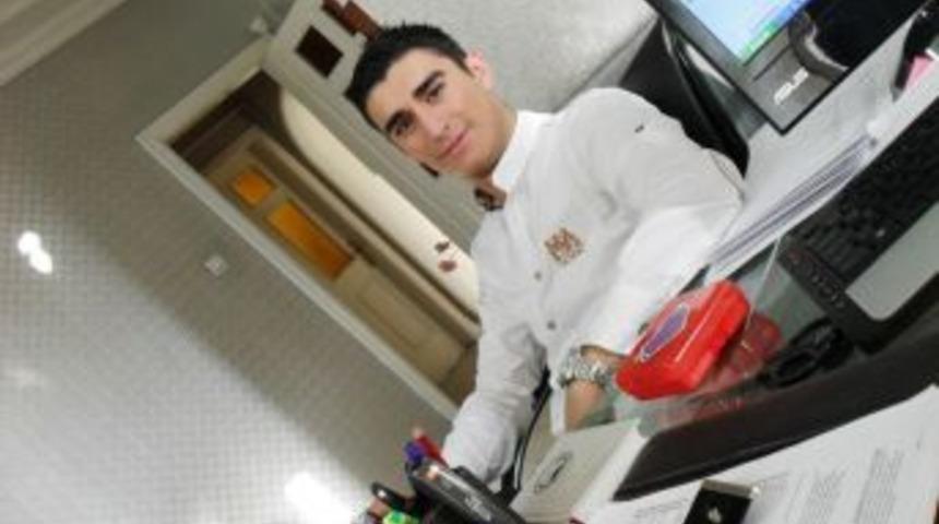 27 Yaşındaki Gen&ccedil; Bı&ccedil;aklanarak &Ouml;ld&uuml;r&uuml;ld&uuml;