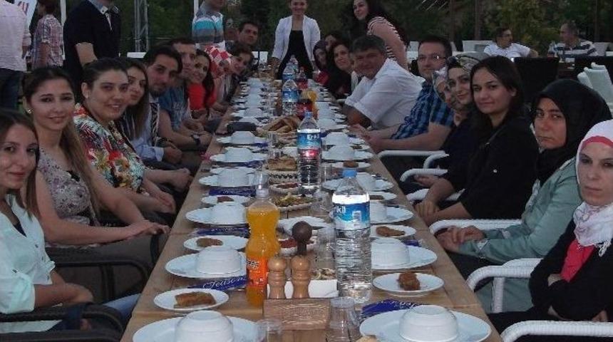 Sağlık &Ccedil;alışanları İftarda Buluştu