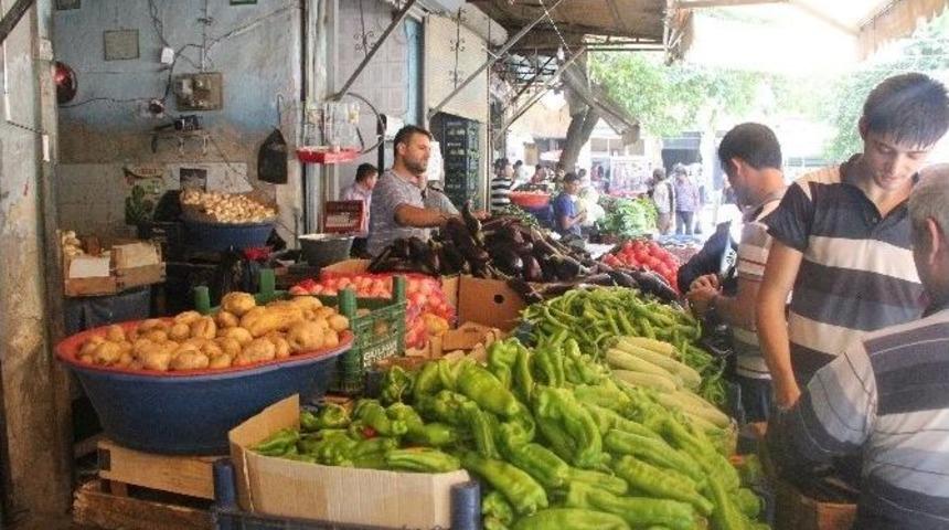 Aşırı Sıcaklar Sebze Ve Meyve Pazarını Da Vurdu