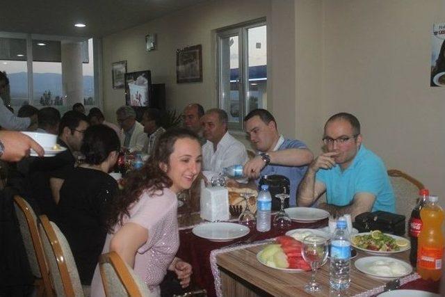 Başkan Taşdemir&rsquo;den İftar Yemeği 2