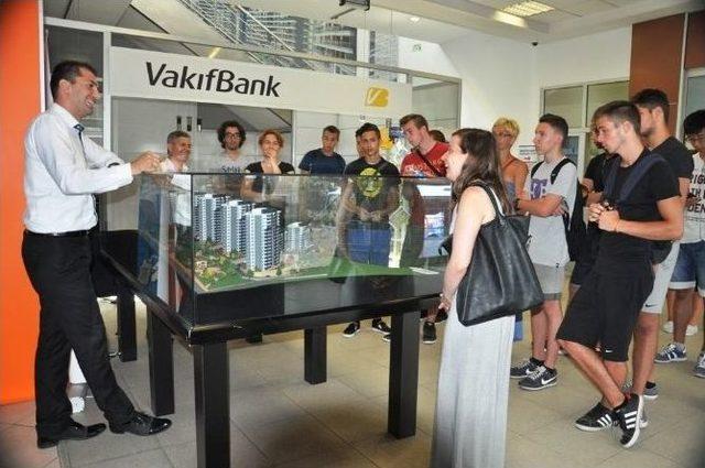 Macar &Ouml;ğrenciler Kent Konut&rsquo;ta İnceleme Yaptı 1