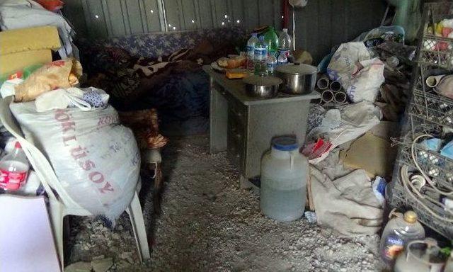 (&ouml;zel Haber) Barakada Yaşayan Ailenin Dramı 2