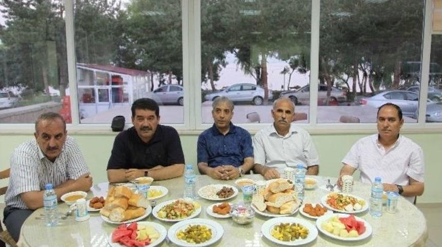 Şube M&uuml;d&uuml;r&uuml; &Ouml;zdaş Onuruna Veda Yemeği