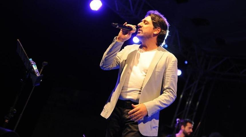 Rahmet Akşamları Eşref Ziya Konseri Ile Devam Etti