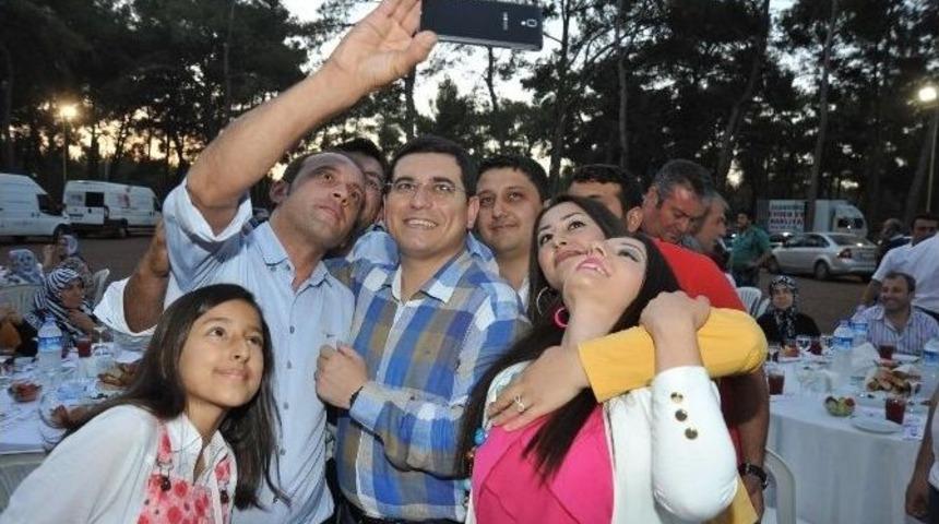 Ak Parti Kepez İl&ccedil;e Teşkilatı İftarda Buluştu