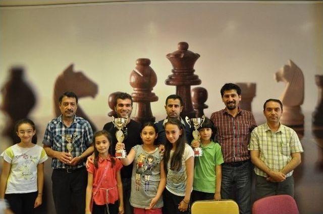 Şahinbey Belediyesi Satran&ccedil; Takımı Konya&rsquo;dan Başarı İle D&ouml;nd&uuml; 1