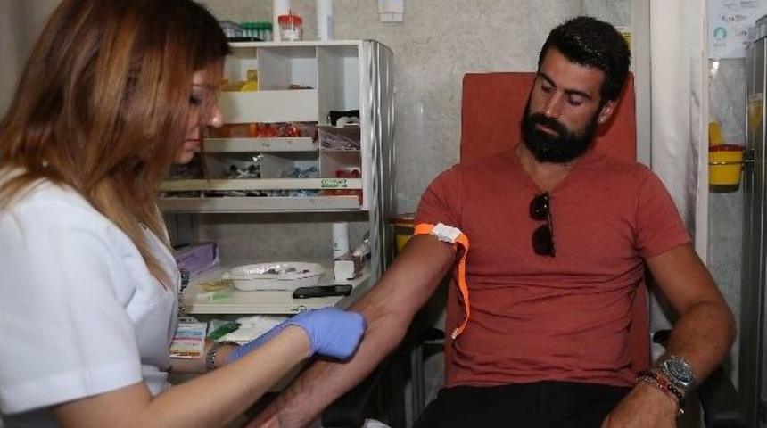 Fenerbah&ccedil;eli Futbolcular Sağlık Kontrol&uuml;nden Ge&ccedil;ti