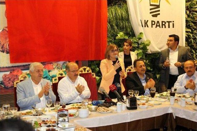 Ak Partililer Şahin’in İftarında Buluştu 2