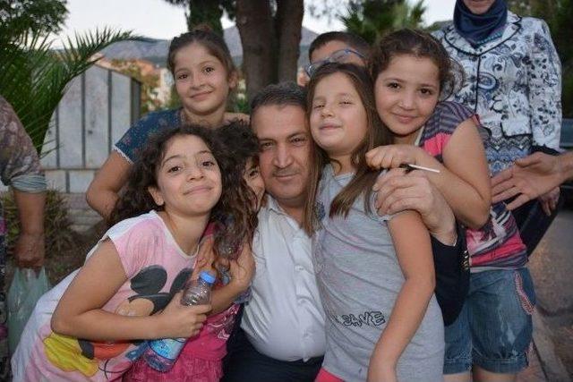 Yunusemre Belediyesi Ve Meskop tan Merkezefendi de İftar 2