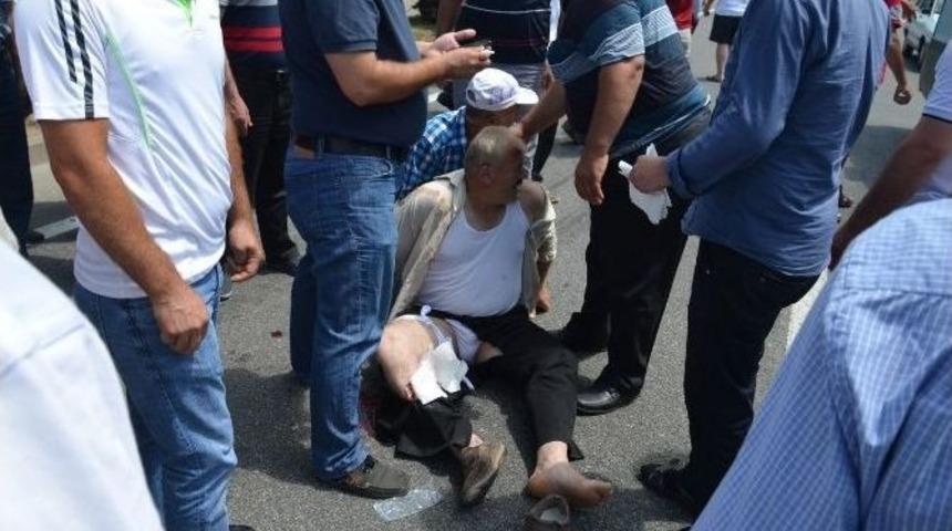 Yola Atlayan Adama Kamyon &Ccedil;arptı