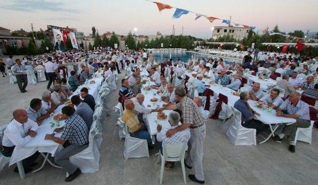 Saruhanlı Ak Parti’den Geleneksel İftar Yemeği