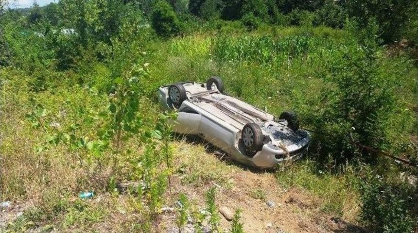 Takla Atan Otomobil Şarampole U&ccedil;tu