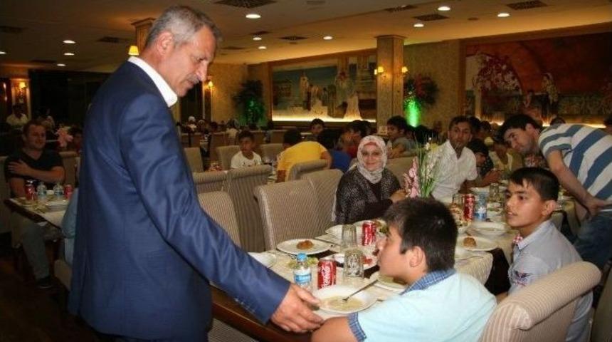 Başkan Dişli, İftarını Kimsesiz &Ccedil;ocuklarla Birlikte A&ccedil;tı