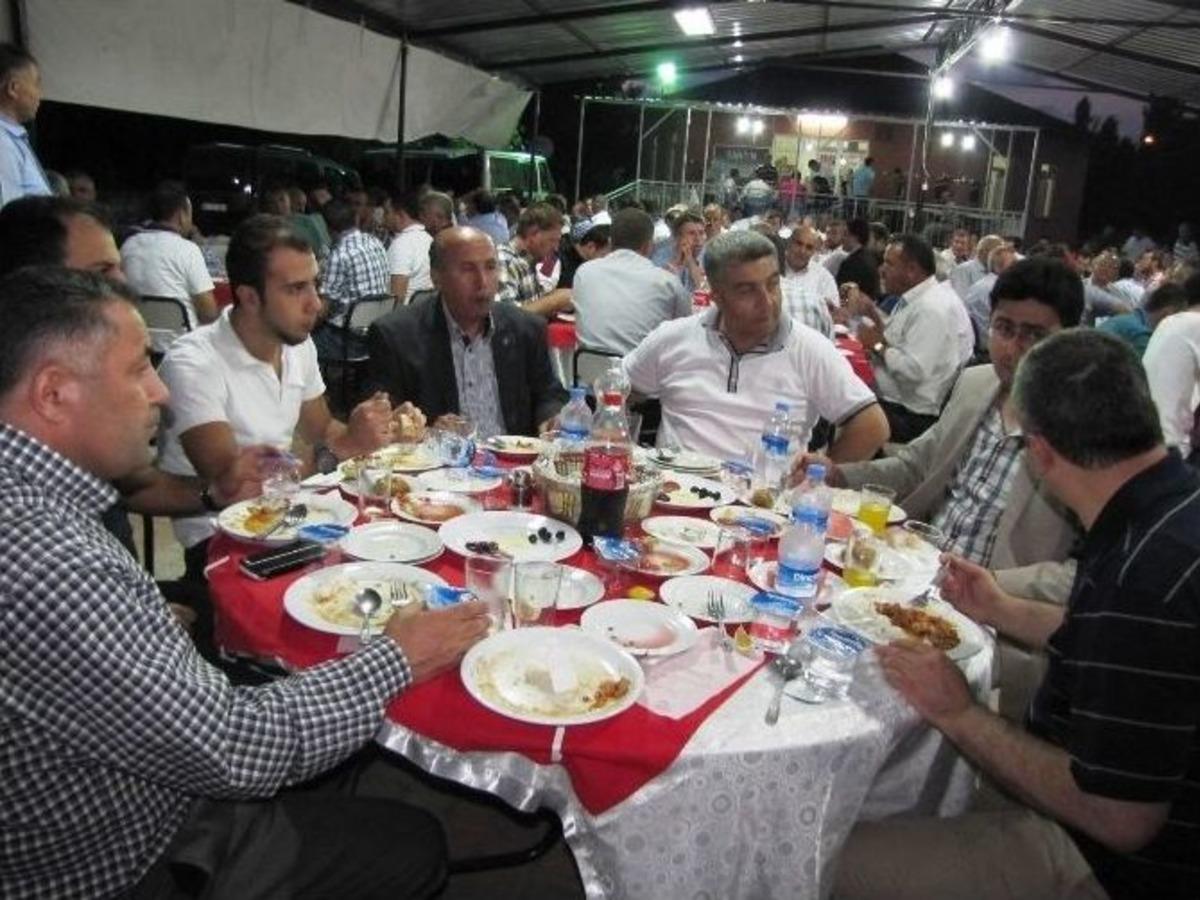 Hisarcık Belediyesi'nden Geniş Katılımlı İftar Yemeği