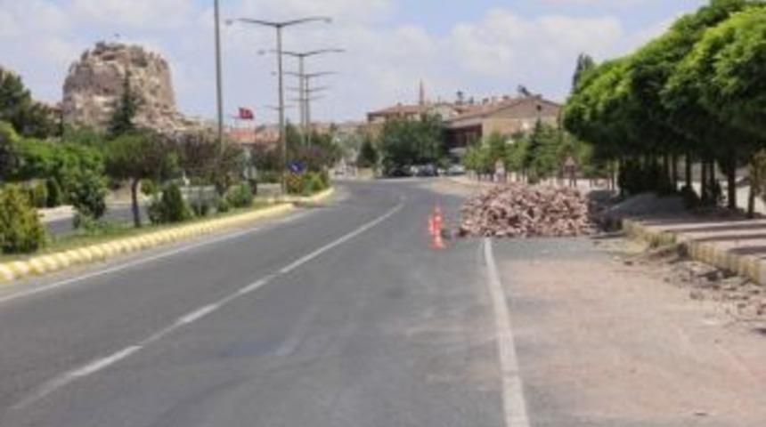 U&ccedil;hisar&rsquo;da Atat&uuml;rk Bulvarı&rsquo;nda Kaldırım &Ccedil;alışmaları S&uuml;r&uuml;yor