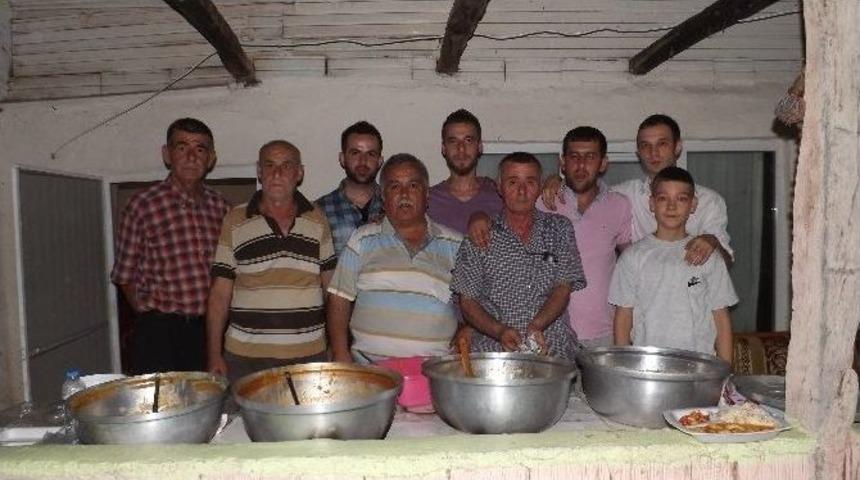 L&uuml;leburgaz Dere Mahallesi&rsquo;nde 500 Kişilik İftar Yemeği