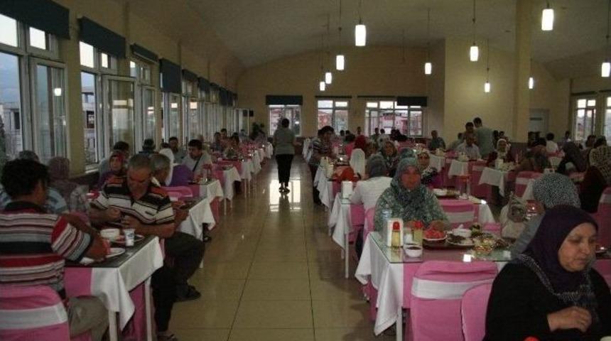 Hasta Yakınları İftarda Buluştu