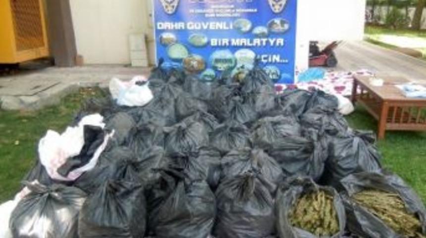 Yorgan Ve Yatak Arasında 212 Kilo Esrar Ele Ge&ccedil;irildi