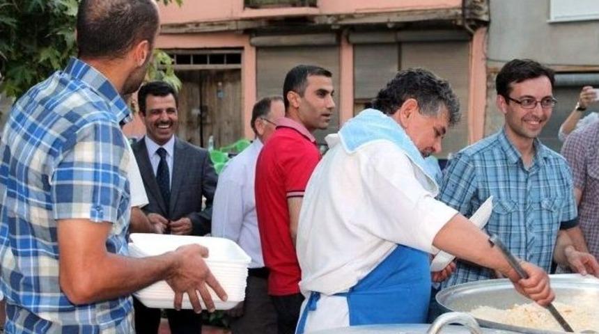 Kızılören’de Vatandaş İftarda Bir Araya Geldi