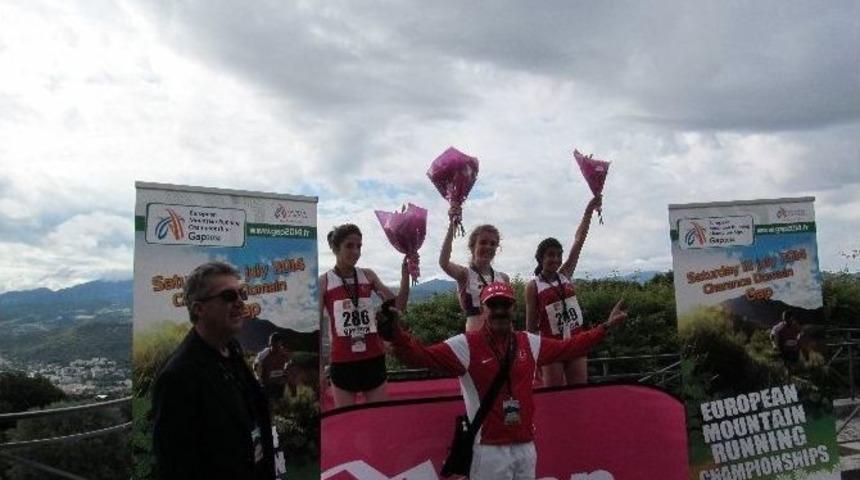 Vanlı Atletlerden B&uuml;y&uuml;k Başarı