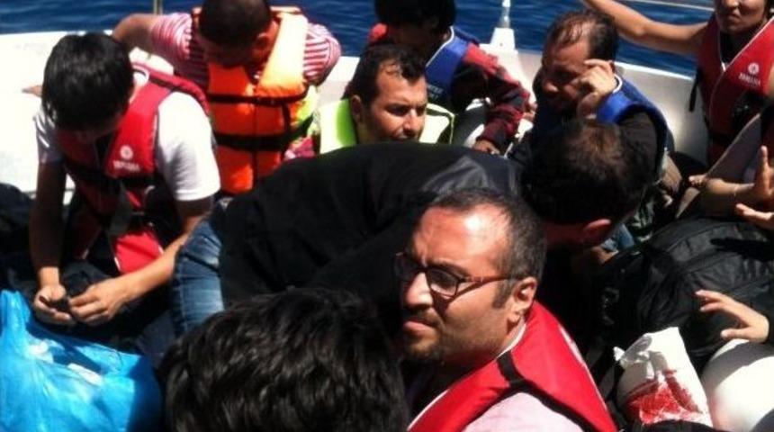 Sahil G&uuml;venlik 126 Sığınmacıyı Kurtardı