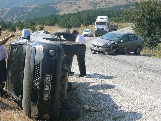 Bozüyük'te Trafik Kazası, 2 Yaralı