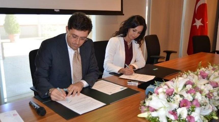 Beşiktaş Belediyesi&rsquo;nden &Ouml;ğrencilere Burs Desteği